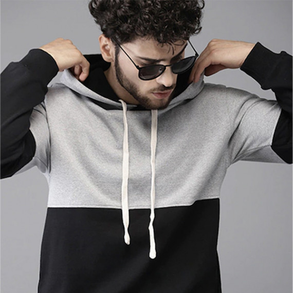 http://43.204.190.18/products/men-black-grey-colourblocked-hooded-sweatshirt