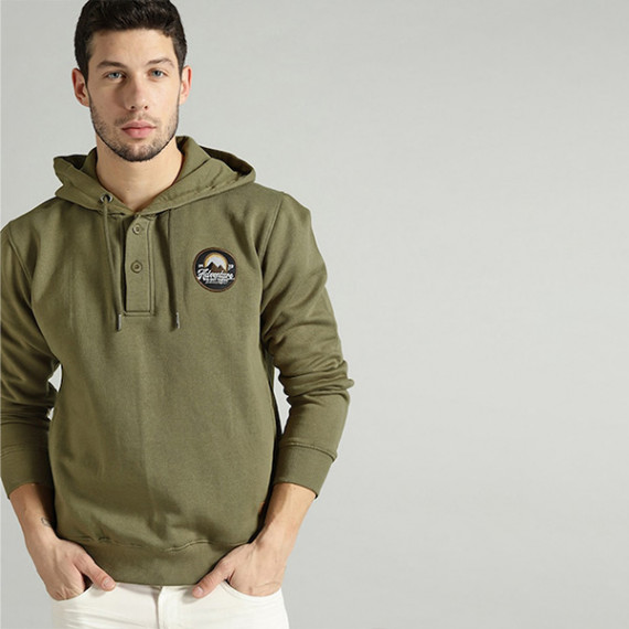 http://43.204.190.18/products/the-lifestyle-co-men-olive-green-solid-hooded-sweatshirt