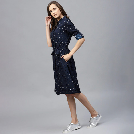 http://43.204.190.18/products/navy-blue-polka-dots-printed-shirt-dress