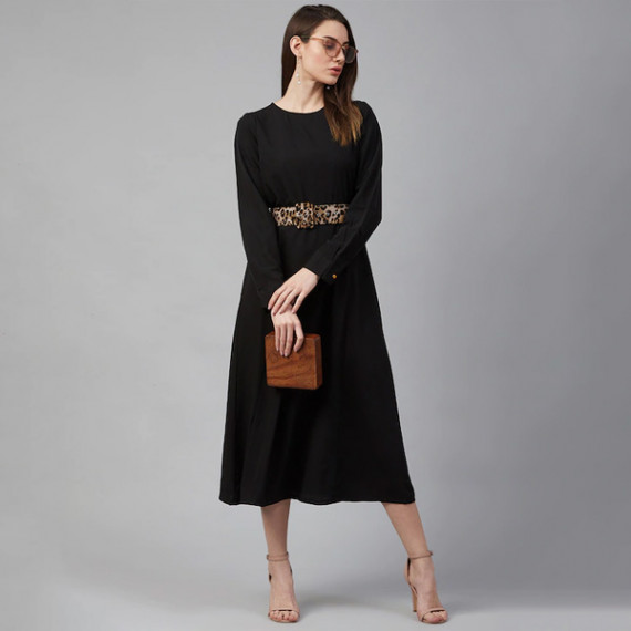 http://43.204.190.18/products/black-pleated-maxi-dress
