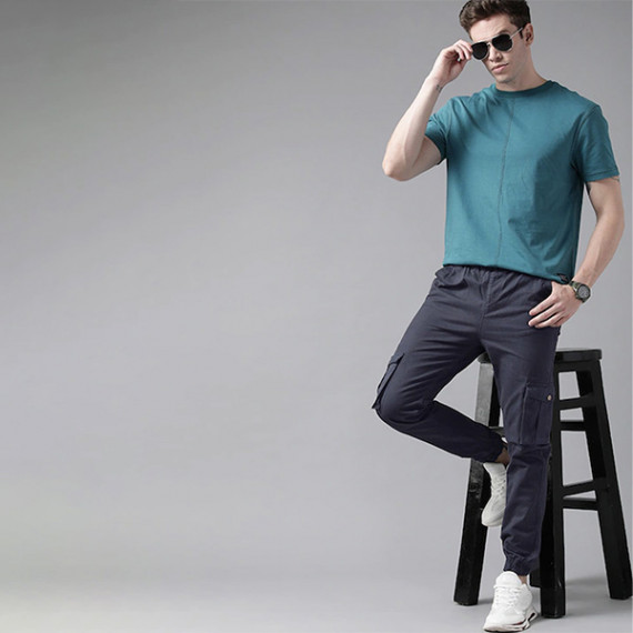 http://43.204.190.18/products/men-navy-blue-solid-mid-rise-woven-pure-cotten-cargo-trousers