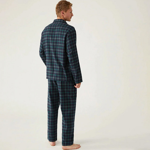 http://43.204.190.18/products/men-green-blue-checked-night-suit