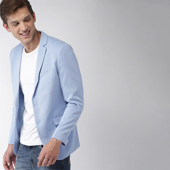 http://43.204.190.18/products/men-blue-solid-single-breasted-knitted-blazer
