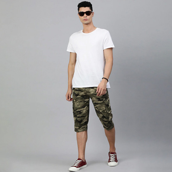 http://43.204.190.18/products/men-olive-green-beige-camouflage-printed-pure-cotton-34th-cargo-shorts
