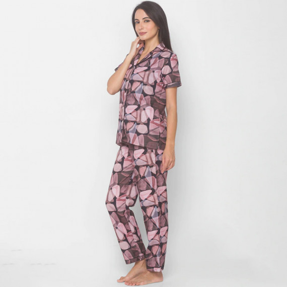http://43.204.190.18/products/women-black-abstract-printed-nightwear