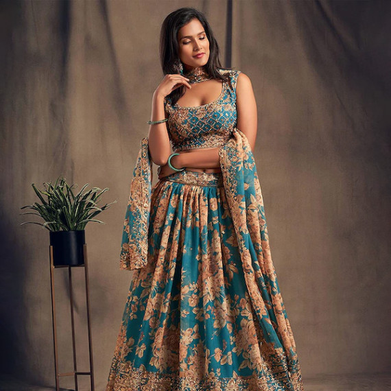 http://43.204.190.18/products/blue-beige-printed-semi-stitched-lehenga-unstitched-blouse-with-dupatta